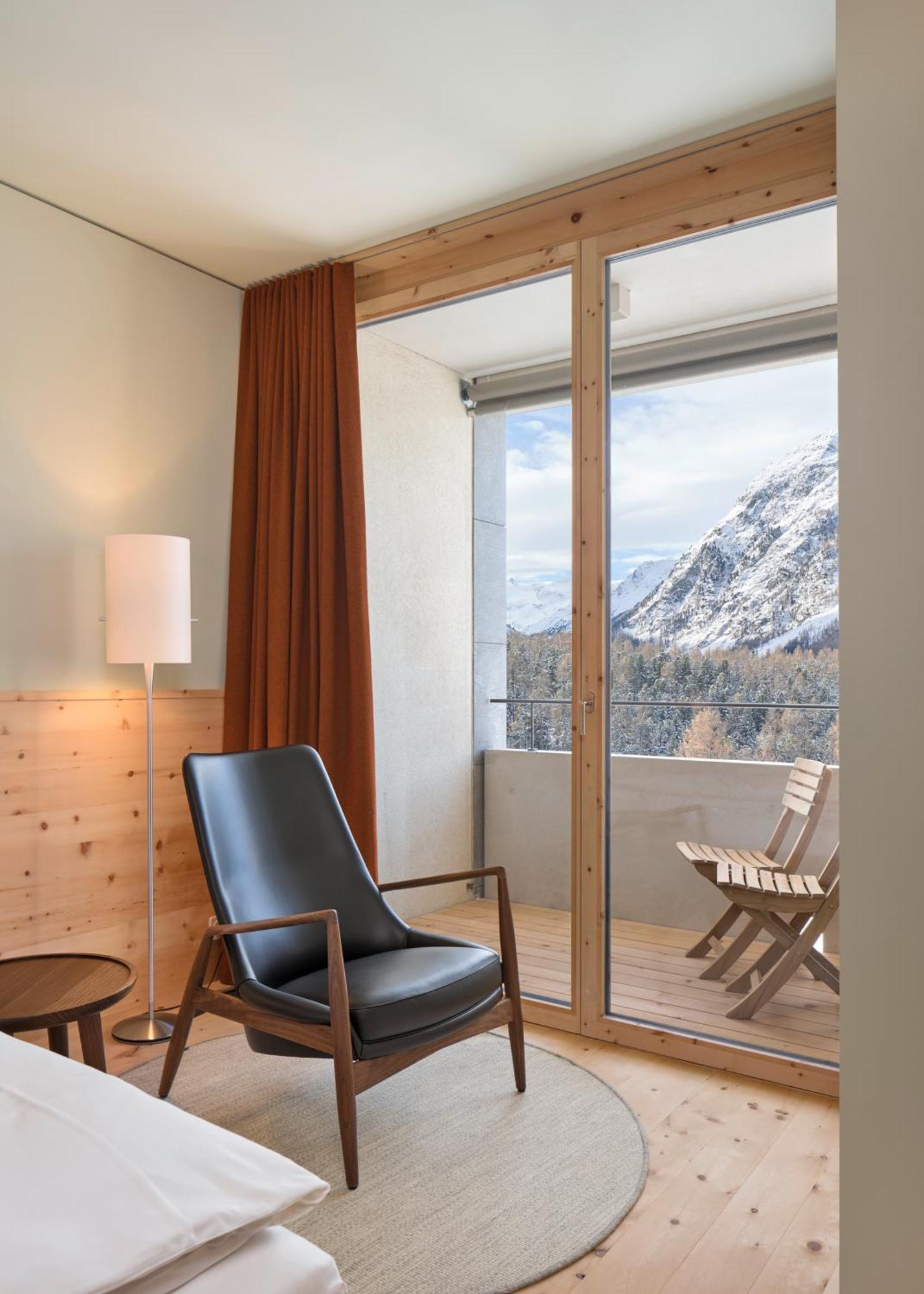 Hotel Maistra 160 Понтрезина Екстериор снимка