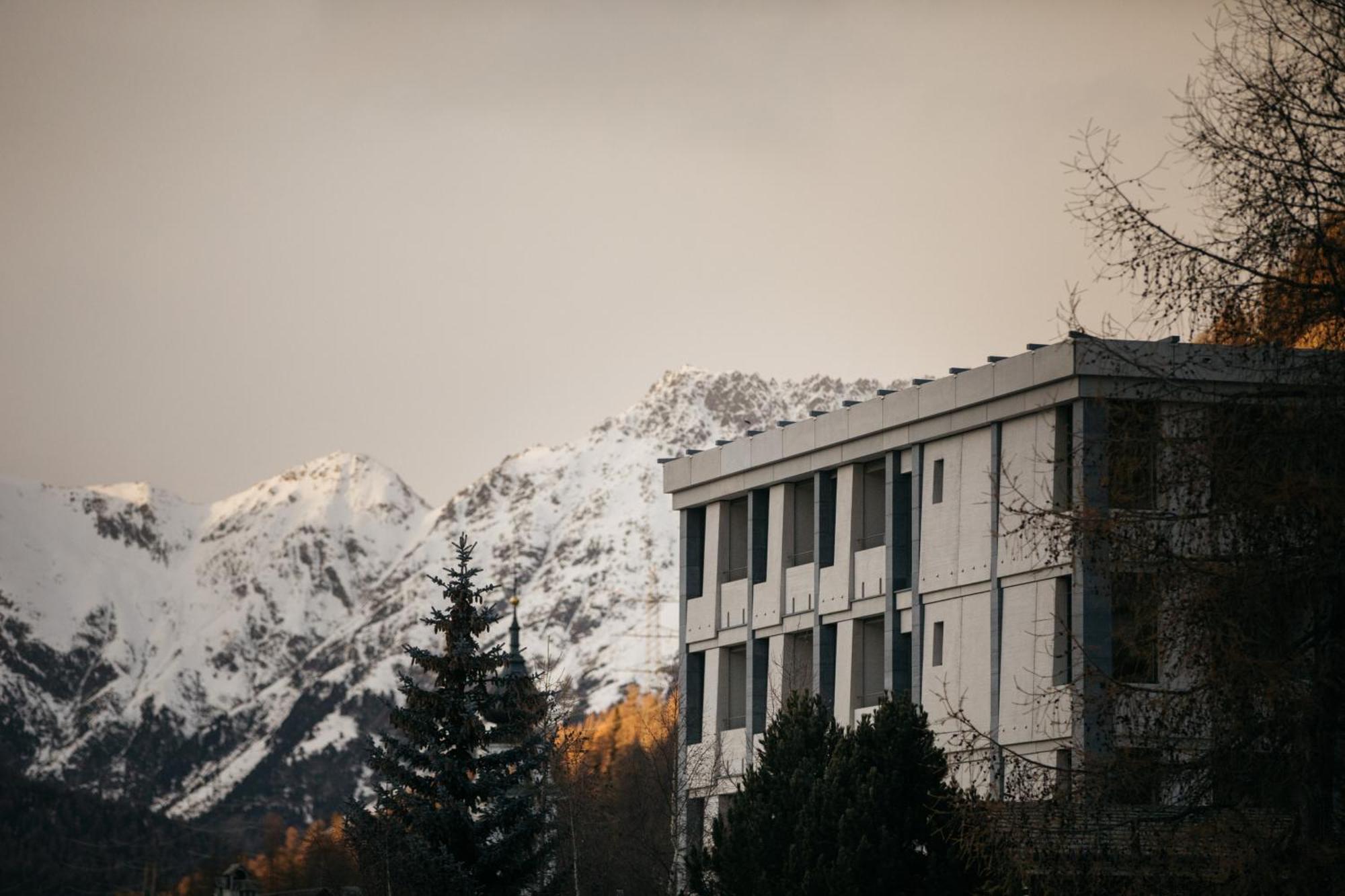 Hotel Maistra 160 Понтрезина Екстериор снимка
